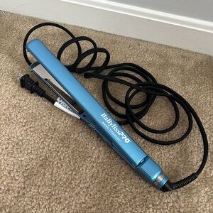 Babyliss hair straightener